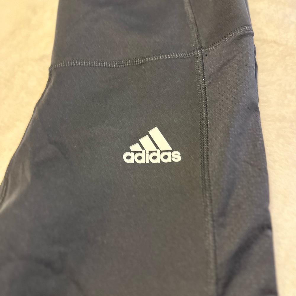 ADIDAS - Picture 2 of 8